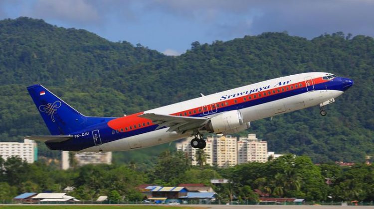 Tragic! Un avion cu 50 de persoane la bord, printre care și șapte copii s-a prăbușit în Indonezia