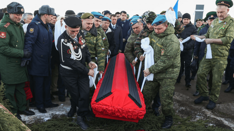 Vrea să ascundă pierderile? Kremlinul ar intenționa să secretizeze informațiile despre militarii decedați în Ucraina