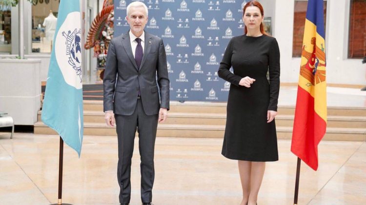 INTERPOL va ajuta Ministerul Afacerilor Interne să gestioneze fluxul mare de refugiați ucraineni