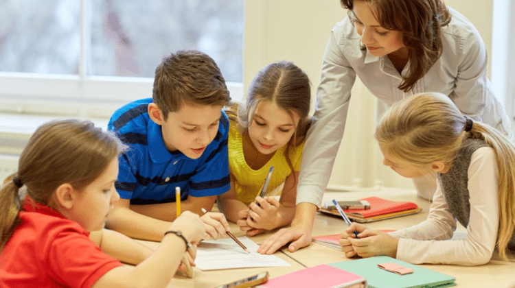 Lecții online și lucru de acasă! Cum Guvernul vrea să diminueze consumul de gaze, iarna