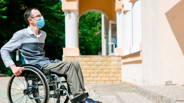 Intră și votează cine poate. Doar 18 secții de vot sunt total accesibile și pentru persoanele cu dizabilități