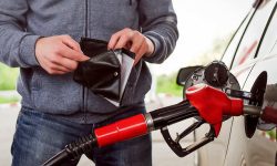 Prețul la carburanți urcă din nou! Cât vor achita șoferii în weekend