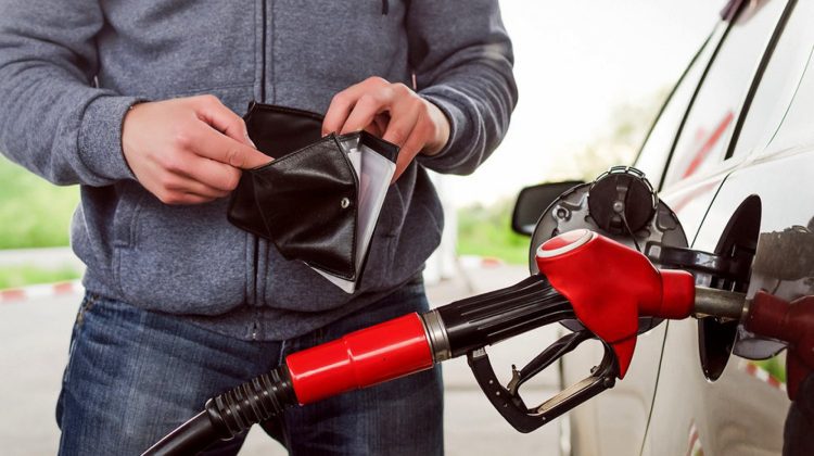 Prețul la carburanți urcă din nou! Cât vor achita șoferii în weekend