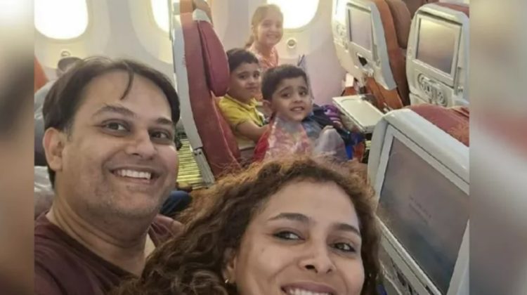 Utimul selfie al unei familii cu trei copii, făcut chiar înainte de prăbușirea avionului din India