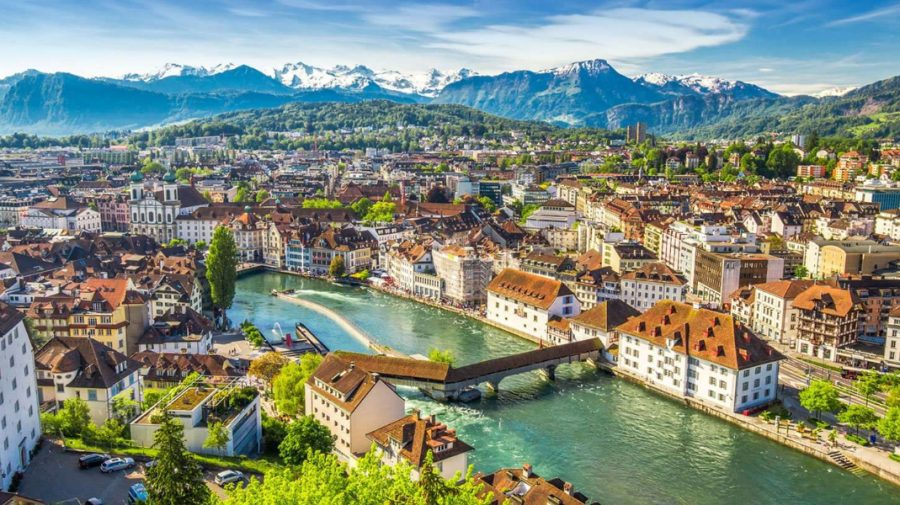 Moldovenii angajați în Elveția vor putea beneficia de pensii și alte prestații sociale