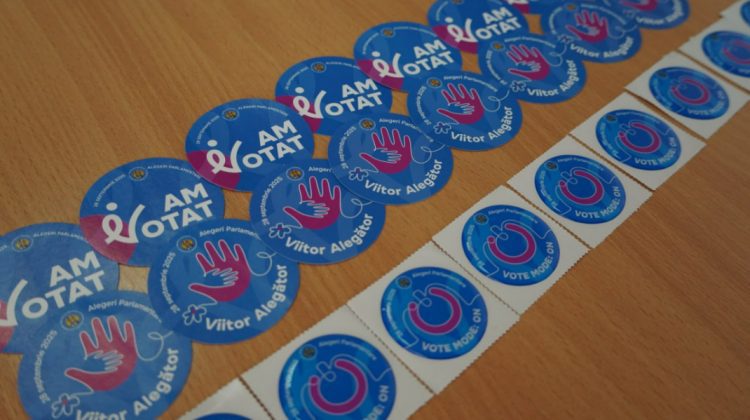 CEC: Alegătorii vor primi stickere „Am VOTAT”, iar copiii „Viitor alegător”