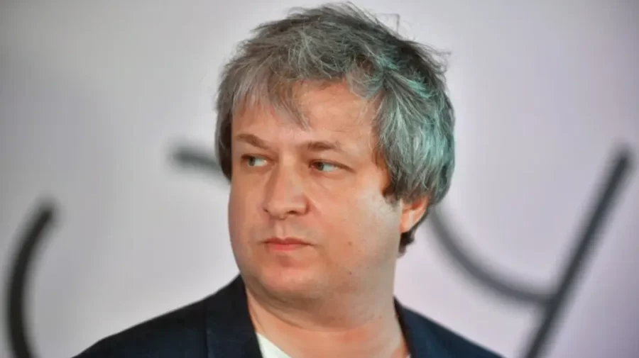 VIDEO Criticul rus de film Anton Dolin, de curând cetățean al Republicii Moldova, a votat la Stockholm