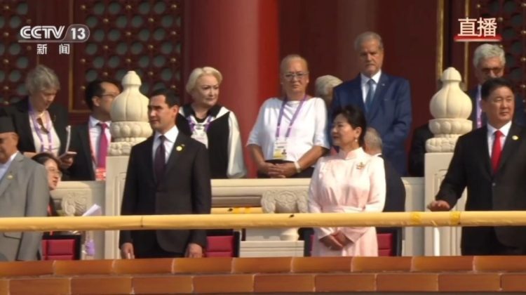 Ce transmite Ambasada Chinei despre participarea ex-premierilor români Năstase și Dăncilă la parada lui Jinping