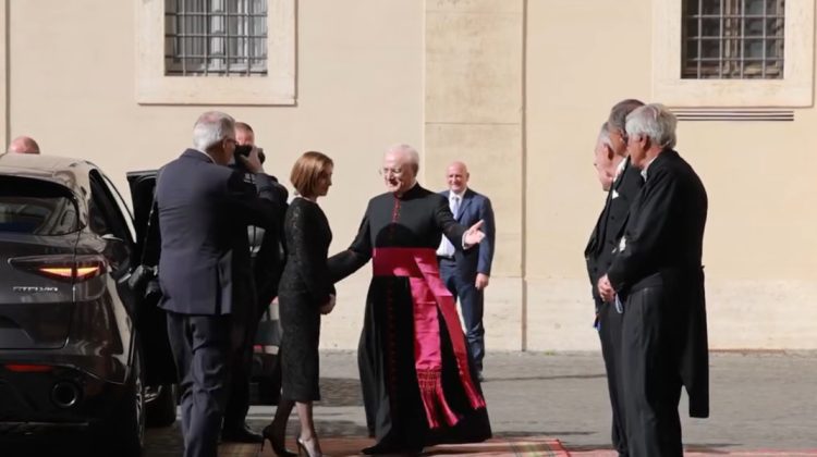 VIDEO Maia Sandu, primită la Vatican: Discuții cu Papa Leon al XIV-lea despre pace și valori creștine