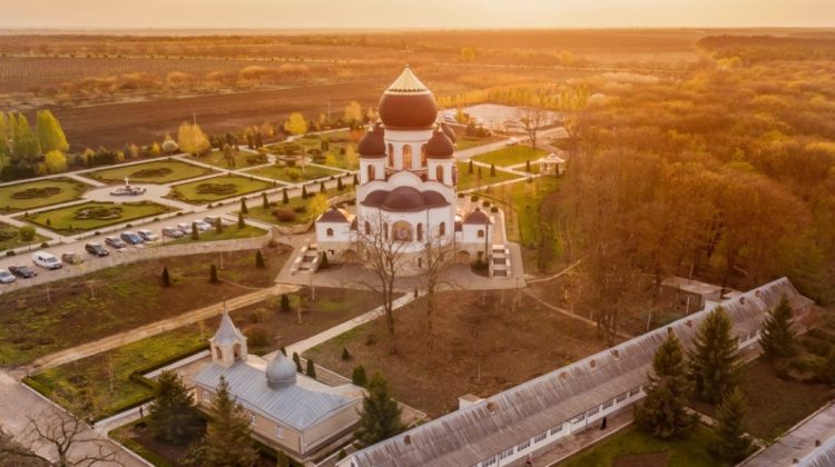 Marta Kos, emoționată de vizita programată la mănăstirea cu același nume, a subliniat importanța dialogului cu Biserica