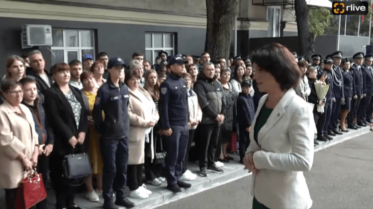 Ministra de Interne către apropiații studenților Academiei „Ștefan cel Mare”: Curajul lor este și meritul vostru