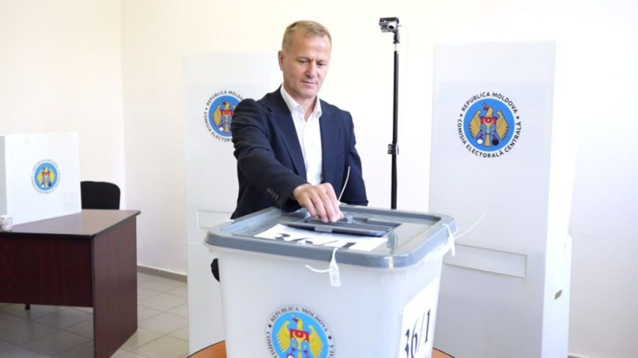 Primarul din Comrat, Serghei Anastasov, a votat și a îndemnat tinerii să participe la alegeri