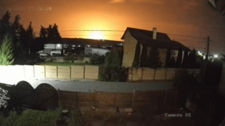 Teroare aeriană în Ucraina. Pasagerii unui tren internațional, evacuați lângă Kiev