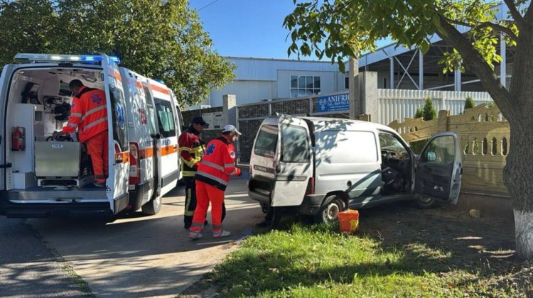 Tragedie la Ialoveni. O persoană a murit, iar două au ajuns la spital după ce șoferului i s-a făcut rău la volan