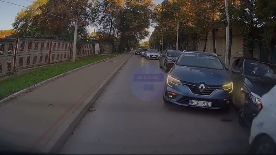 VIDEO Momentul în care o mașină lovește în lanț alte automobile, surprins pe camere, la Bălți