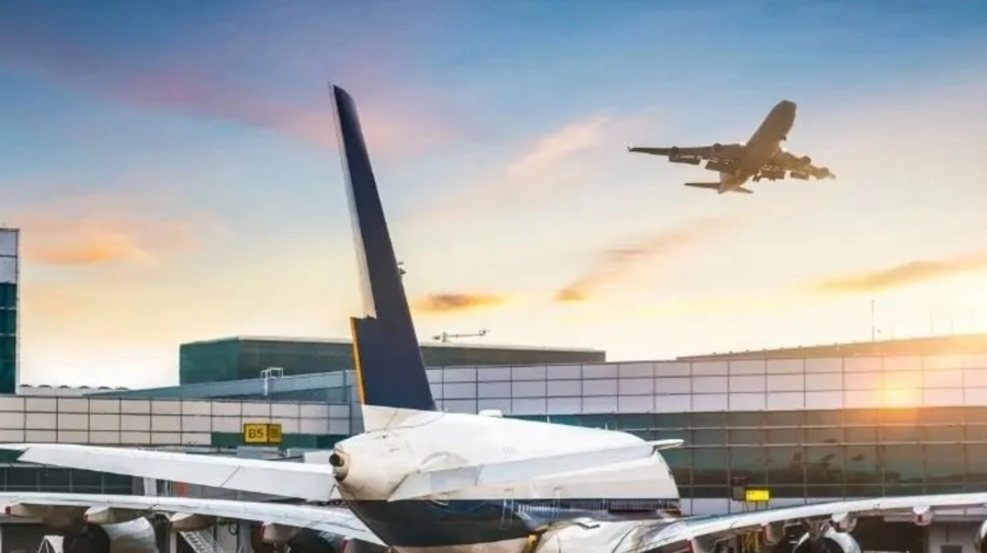 Panică pe aeroportul din Danemarca: Drone detectate în spațiul aerian