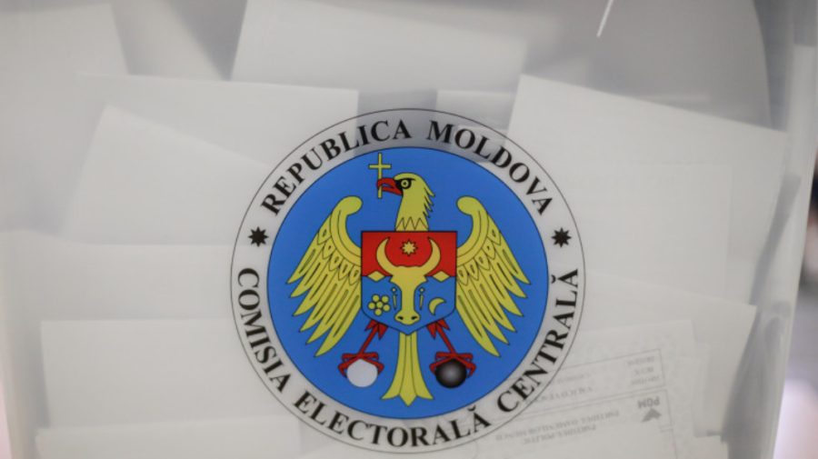 Aproape jumătate din moldovenii cu drept de vot au ieșit la urne până la ora 19:00
