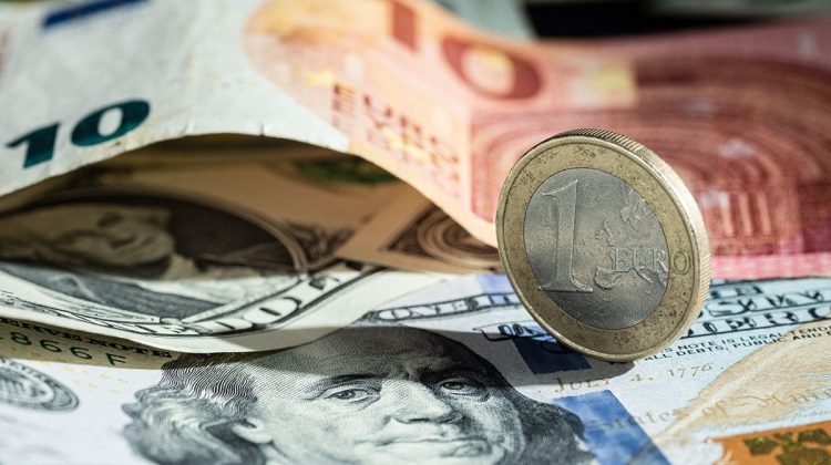 Curs valutar 19 septembrie: Euro și dolarul în ușoară creștere