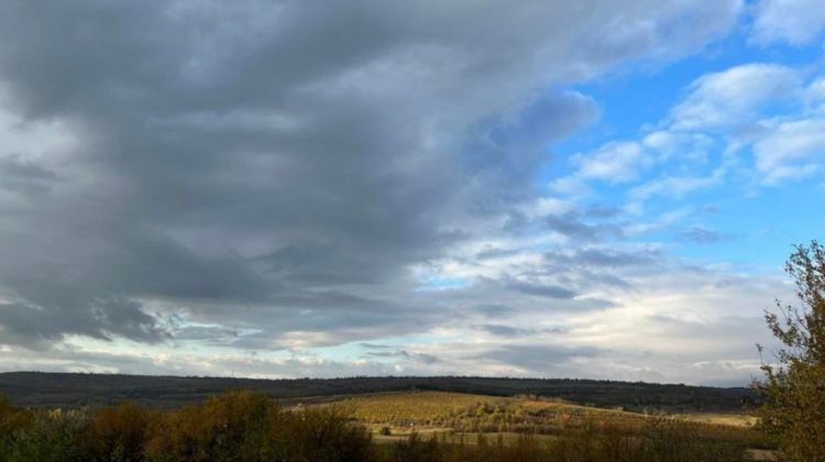 Vremea în Moldova: Cer noros și temperaturi constante