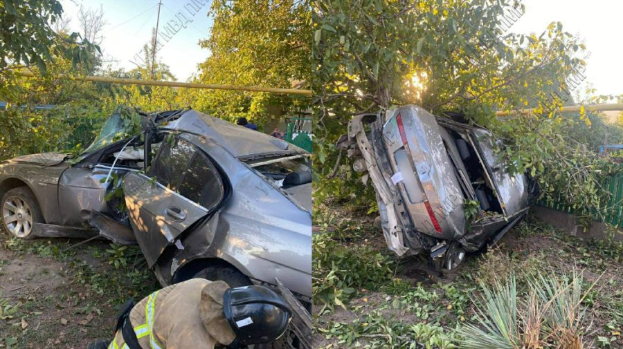 Tragedie la Gîsca. Un șofer mort și cinci pasageri răniți într-un grav accident cu un BMW