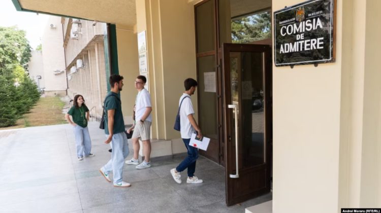 575 de locuri bugetare disponibile la licență în universitățile din Moldova