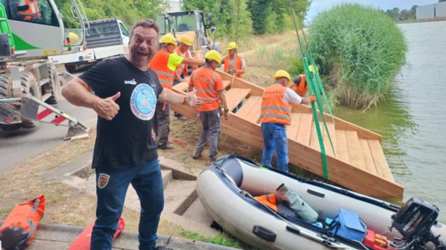 Un român devine primul om din lume care a traversat înot un continent, aproape 5 mii de km