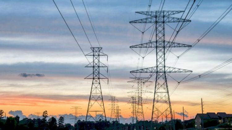 Majoritatea românilor este de acord să ajute Ucraina și Moldova cu energie, dar contra cost