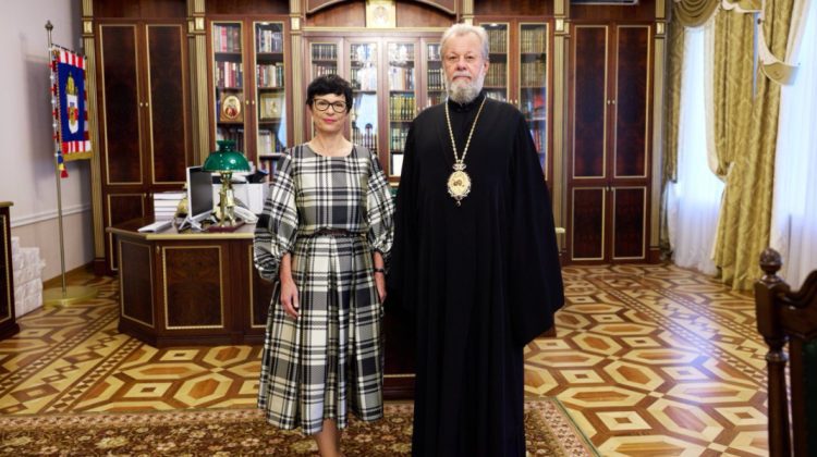 VIDEO Vor face preoții propagandă electorală? Marta Kos a discutat cu mitropolitul Vladimir