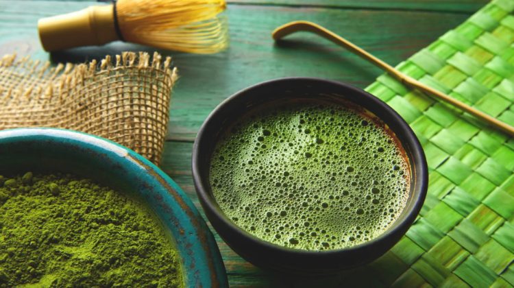 Băutura verde a vedetelor, matcha, poate fi periculoasă. O femeie a ajuns la spital