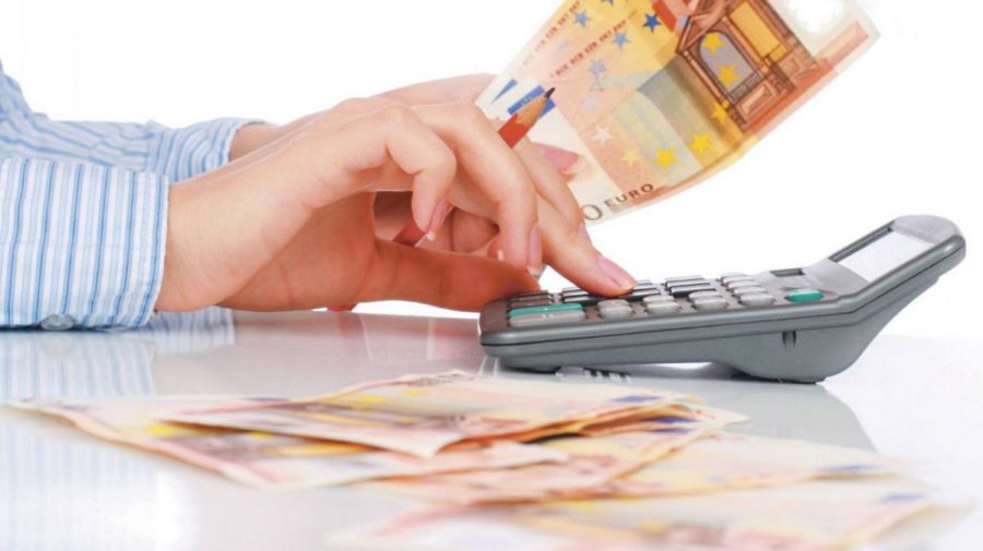 Leul moldovenesc de depreciază ușor față de euro