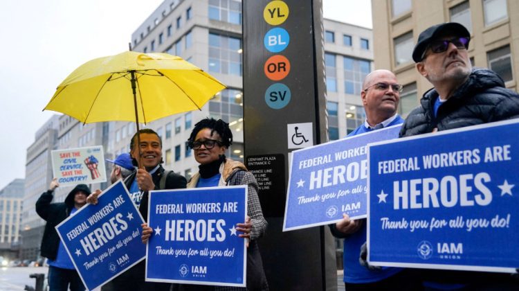 SUA se pregătesc pentru cea mai mare demisie în masă din istorie. Peste 100.000 de persoane își părăsesc funcțiile