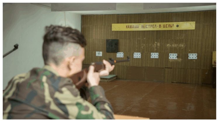 Promo-LEX: Elevi din stânga Nistrului, obligați să urmeze cursuri de pregătire militară