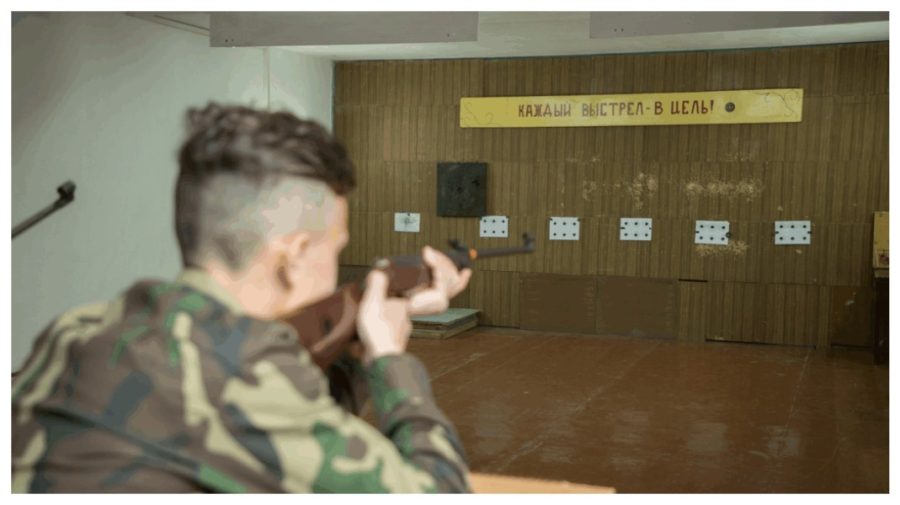 Promo-LEX: Elevi din stânga Nistrului, obligați să urmeze cursuri de pregătire militară