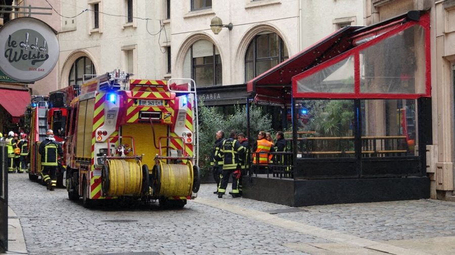 Explozie în centrul orașului Lyon: Cel puțin trei persoane au fost rănite, două fiind în stare gravă