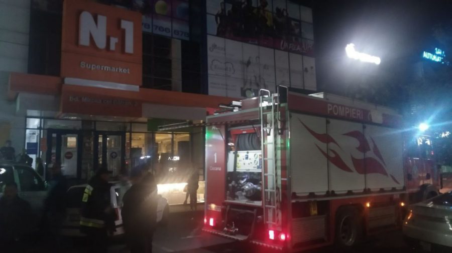 Incendiu în subsolul unui magazin de pe bulevardul Mircea cel Bătrân din Chișinău. Două frigidere, distruse de flăcări