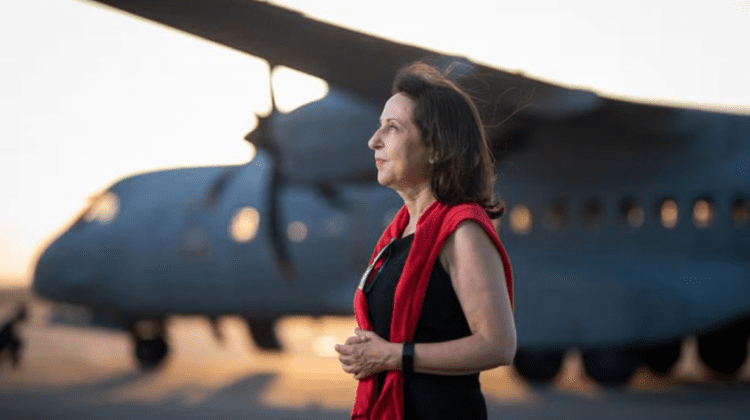 Un nou incident în aer. Avionul în care se afla ministra spaniolă a Apărării, bruiat în apropiere de Kaliningrad