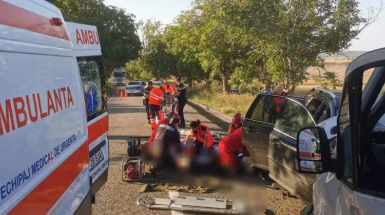 Accident cumplit în România: Sunt implicate 21 de persoane, dintre care 3 în stop cardio-respirator