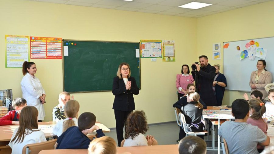 230 de copii refugiați din Ucraina au mers în clasa I, la 1 septembrie, în școlile din Chișinău