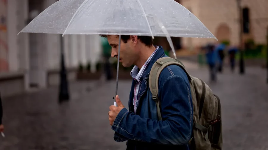 Cod galben de ploi puternice în toată țara, valabil pe 17 septembrie