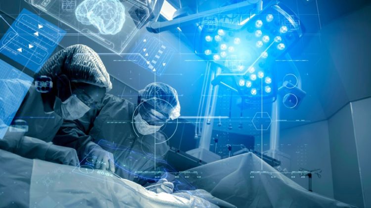 Premieră medicală în România: o fetiță de un an a primit un microcip în ureche. Costul procedurii