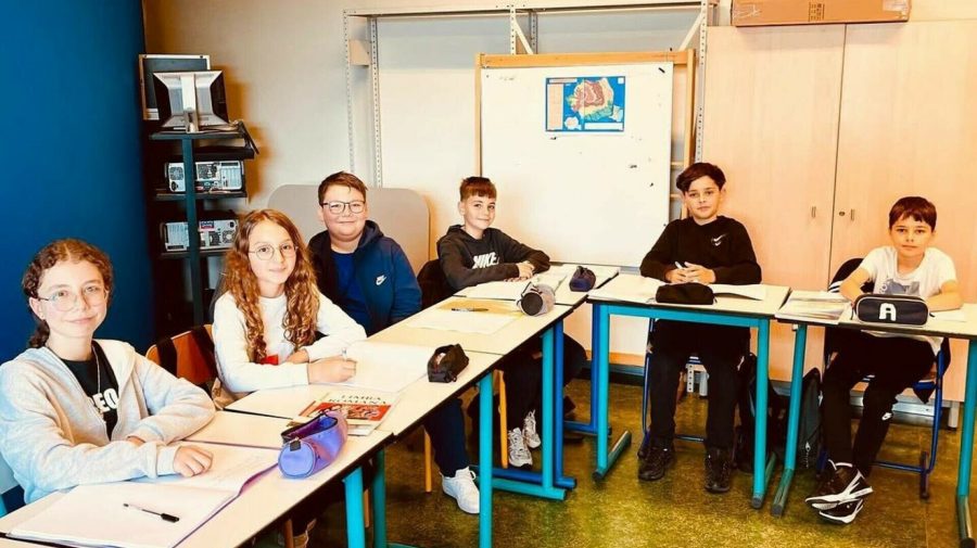 Franța vrea să introducă româna în școli ca limbă străină obligatorie. Ministerul Educației a lansat proiectul pilot