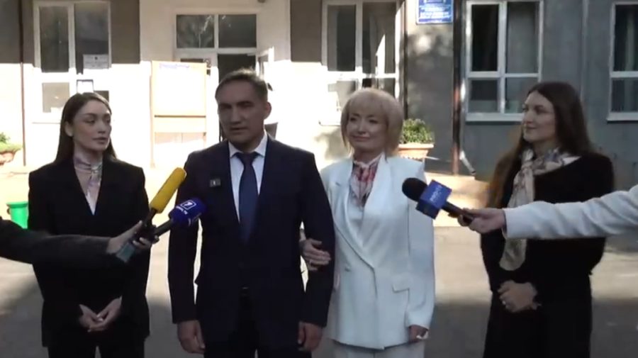 VIDEO Alexandr Stoianoglo, alături de soție și de cele două fiice, a votat. Ce mesaj a transmis