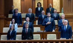 ULTIMA ORĂ! Guvernul Munteanu a primit vot de încredere din partea majorității parlamentare