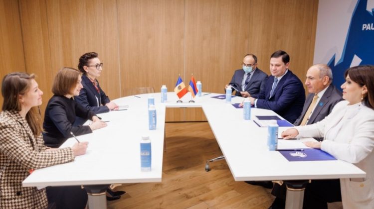 Maia Sandu s-a întâlnit cu premierul Armeniei, la Paris: discuții despre pace, democrație și combaterea dezinformării