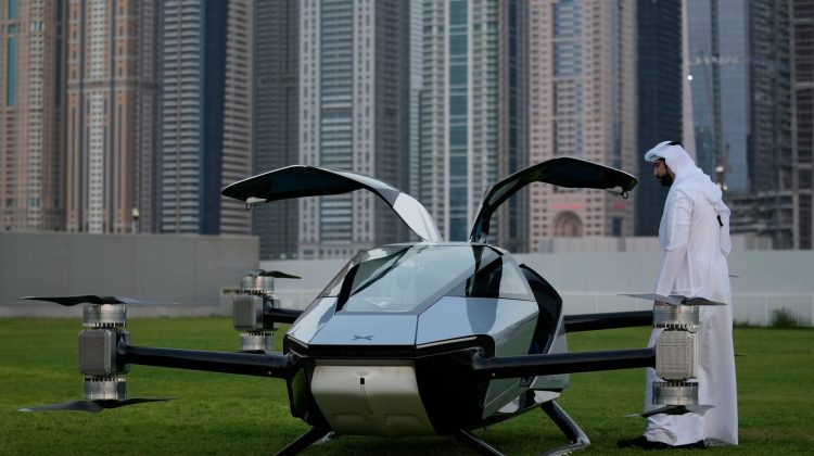 Mașinile zburătoare devin realitate: Au două locuri și decolează vertical