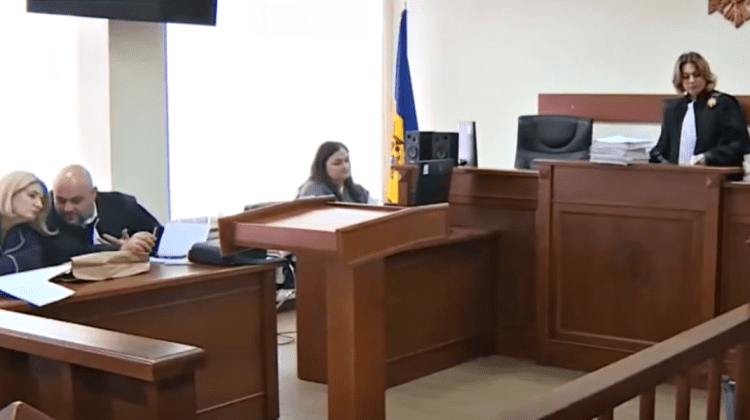 VIDEO Nicanor Ciochină a solicitat ca procesul să continue în lipsa sa. Are loc cercetarea corpurilor delicte