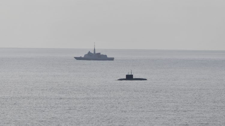 Submarinul rusesc „Novorosiisk”, capabil să lanseze rachete Kalibr, a fost surprins în apele NATO