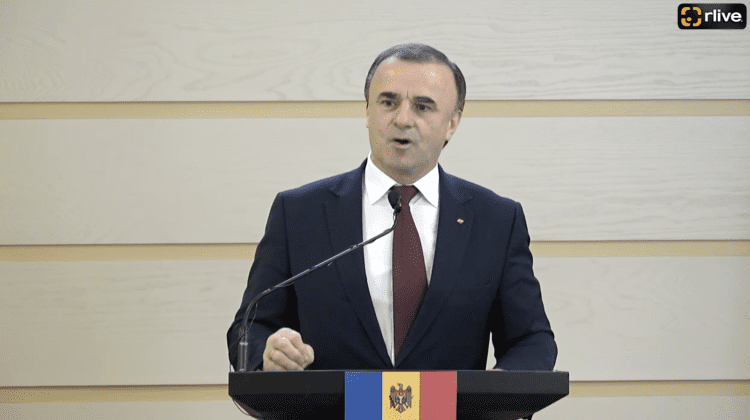 „Ca persoană cu experiență….” Tarlev a mers la consultări, să îi sugereze lui Munteanu cum să restructureze Guvernul