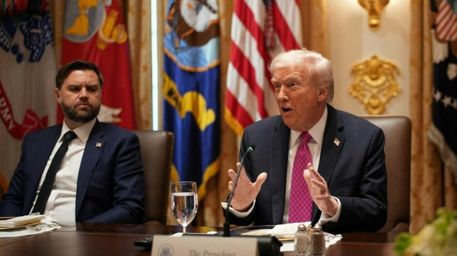 Trump, de părere că Putin ar putea încerca să tragă de timp în conflictul din Ucraina: „Este posibil. Da”