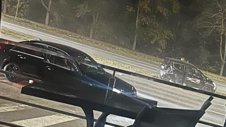 Accident nocturn în capitală: Două mașini sau lovit pe strada Trandafirilor